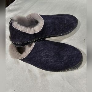 Ross & Snow Kristina  Shearling Slippers in Blue Sz 8